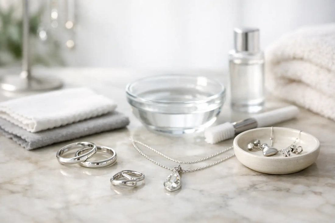 Silberschmuck Pflege leicht und stilvoll