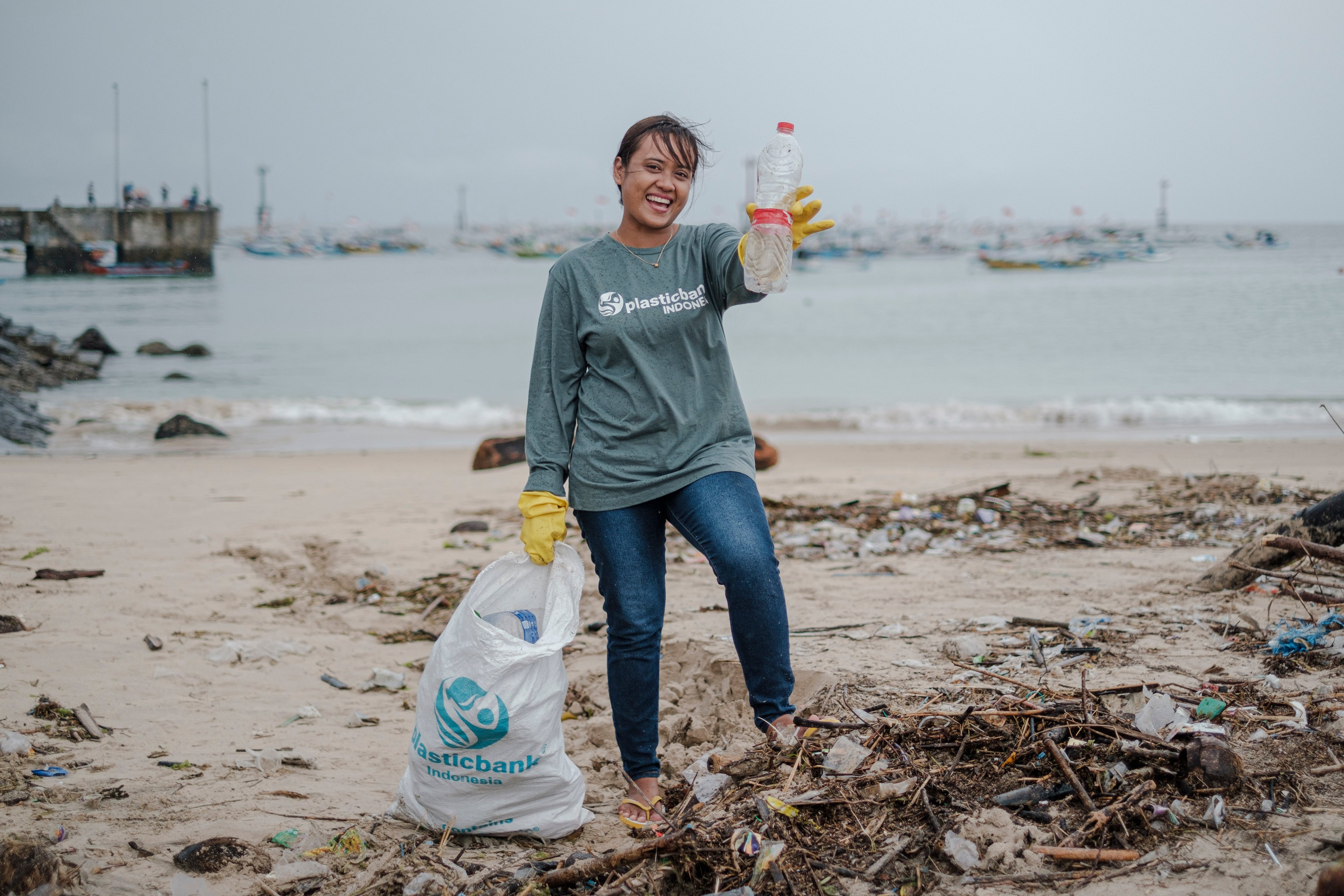 Entfernen von 5 Ozean-Plastikflaschen für eine sauberere Umwelt - The Uniquora Shop