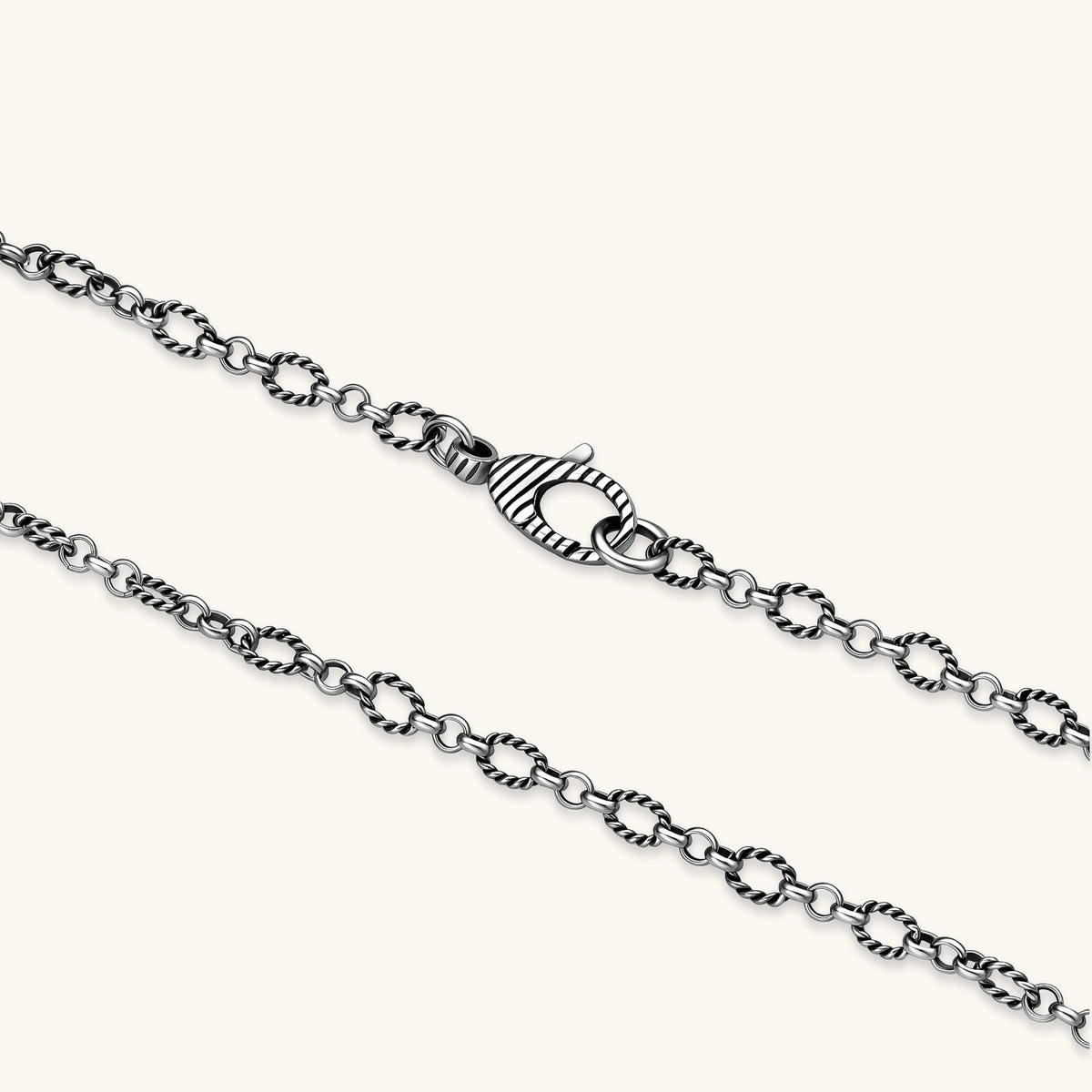 Oxidized 925 sterling silver necklace with alternating twisted oval and round links, lobster-claw clasp, 550mm length.